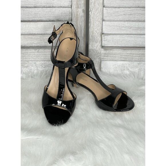 Via Spiga Patent Leather Kitten Heel T Strap Sandals Size 6.5 M NEW NWOB - Picture 1 of 9
